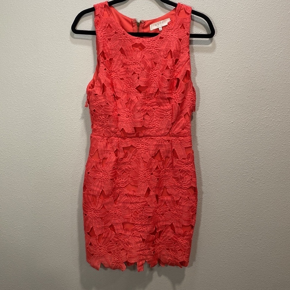 Astr The Label Coral Lace Floral Dress Sleeveless